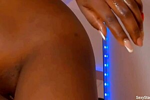 Muscular mom masturbates and cums hard