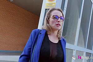 eager ditched job for porn blowjob