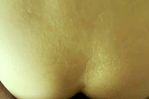 Моника Фокс ловит домашний анал-кремпай от любимого