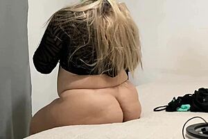 Sis tries on thongs before Tinder date, gets naughty