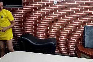 Bastidores of Mimi Pimentinha's first porno, givin so much ass n takin loads of cum, oops!