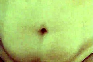 Curvy milf with natural big tits and fat ass in amateur homemade 😍