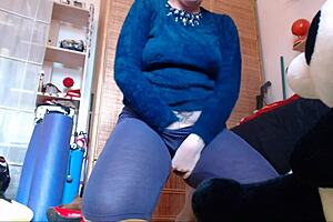 Big ass Italian MILF Nicoletta's wet pussy adventure