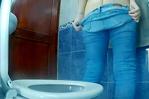 Only women with curvaceous shapes in hot water baths