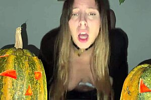 Big ass solo Halloween show