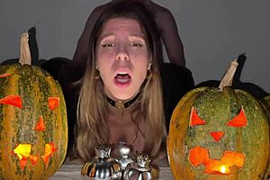 Solo Halloween performance: big ass, brown eyes, and a cum ending