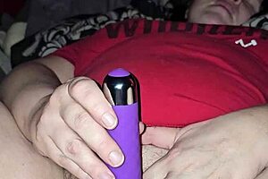 Solo performance of a mature woman with a big pink vagina