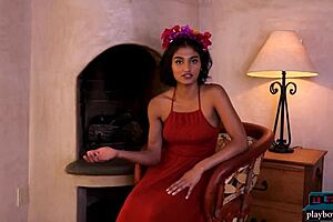 Angel Constance, Indian MILF beauty in solo striptease show