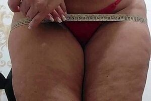 Bigassblonde chats with a latina princess in lingerie, showing off her natural tits and big ass as a brazilian milf bunny