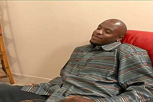 Lennox is no longer happy with her husband’s sexual performance