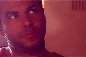 In this casual threesome, Shayna Knight enjoys double penetration with fingering and blowjob in stockings