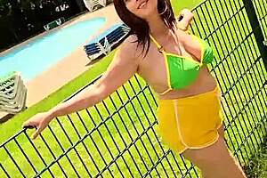 Outdoor exposure excites, witness tits revealed in public