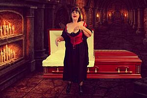 Granny Vampyra turns vampire while sucking hard cock