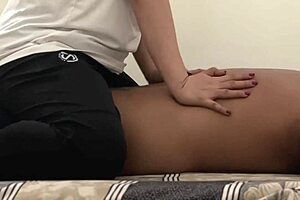 Single mom pinay massage therapist in dubai offers extra service
