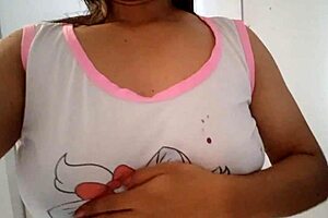 Stepmom Feels Wet Pussy and Masturbates Before Bed!