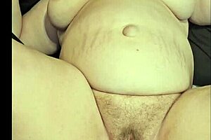 Girl took a foot in her cunt deep