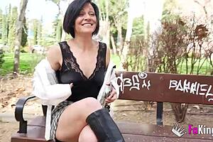 Sandra dreams of meeting the royal cock, get fucked