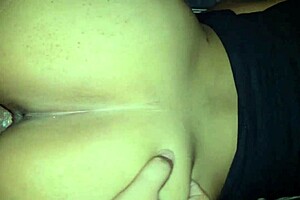 Cogeme pronto porque mi hijo va a llegar del colegio madre soltera dando el culo por ayuda economica cogiendo a una mam� soltera