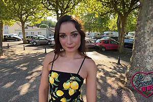 Petite Valentina's Addictive Sex Story
