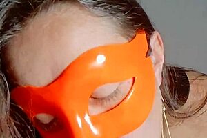 Masturbio sexual de una esposa infiel en su trabajo
