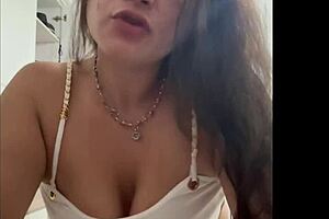 Naughty colombian tiktoker la paisa in the kitchen with neighbor while family upstairs