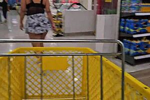 Venezuelan woman caught attention in Medellin supermarket