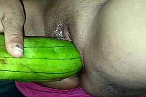 Busty MILF amateur enjoys giving the best blowjob ever