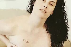 un poco de mi en el exterior, chupando y follando anal con squirting.