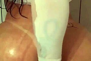 angel lima taking bath and shaving pussy 😍