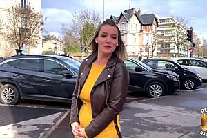 kelly at 30 still fucks like a slut in threesome