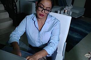 The hottest Asian girl Maxine X fucked in both holes by a dildo