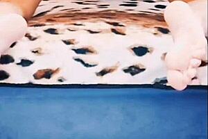 Watch MILF do DOUBLE MASTURBATION and DOGGY STYLE!