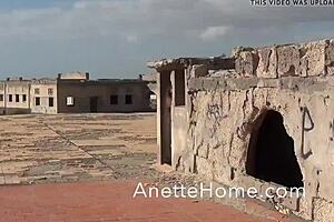 Come for milf porn casting, the interviewer says to the naked slut