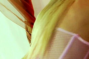 Driftwood and Barefoot Kontessa enjoy an evening cruise with masturbation and handjob.