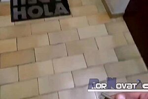 This Spanish mom, on vacation in Barcelona, gets wild
