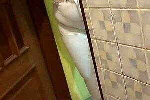 Friend's mom sucks me passionately