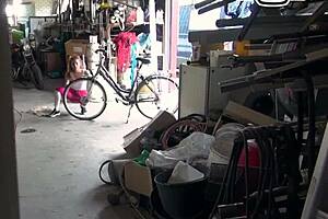 deutsche dünne teen 18+ in pinker strumpfhose in die möse gefickt