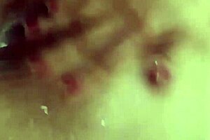 This mature Colombian mama was just squirting like crazy over WhatsApp last night.