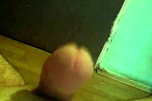 Amateur handles monster cock with passion!