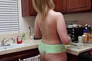 Curvy Siri with long hair masturbates her wet pussy lips in the kitchen while baking cookies