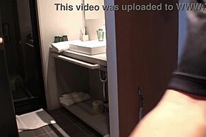 me and this cute asian having hot sex!