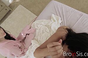 Stepmom urges stepsister to be with stepbrother