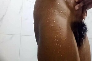 Desi teen shows amazing boobs! 😍