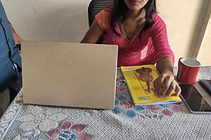 देसी इंडियन भाभी ऑफिस में काम कर रही थी जब मैंने ब्रूटल चुदाई दी