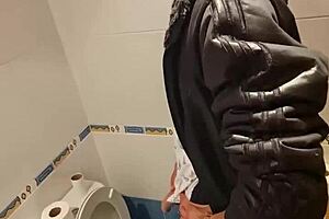 i fucked her in the toilet and she squirted all over