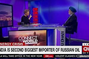 Cnn milf gets wrecked by Singh Pur in gangbang