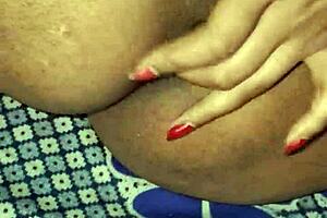 Desi Sexy Bhabhi Enjoys Wet Pussy Moments