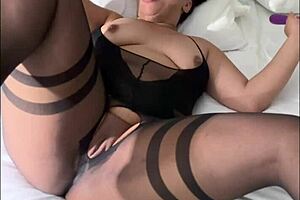 yo, check this sexy milf squirting in stockings, so hot!