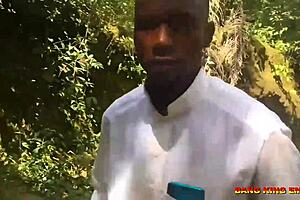 indian girlfriend fucks outdoor in bush with monster cock 😍