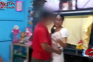 recibo visita y terminamos follando el culo